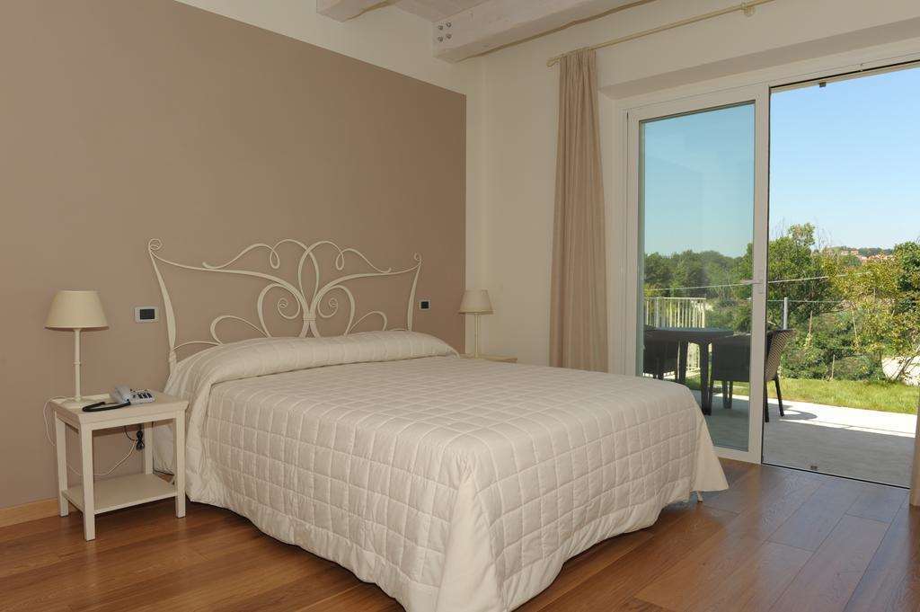 Hotel Giardino Suites And Spa - Numana Oda fotoğraf