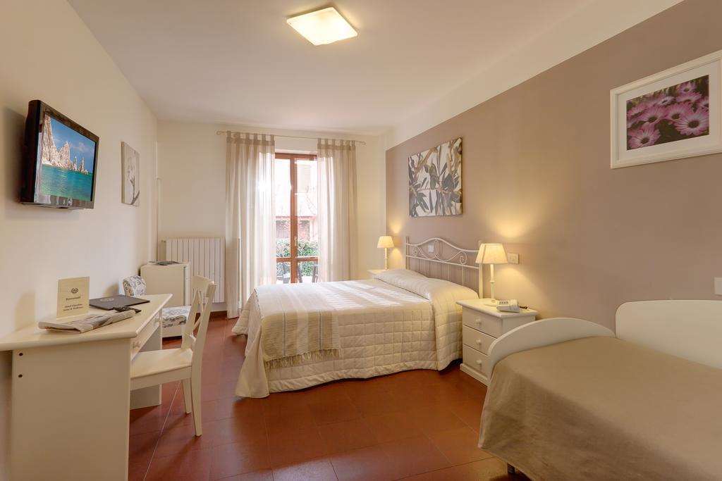 Hotel Giardino Suites And Spa - Numana Oda fotoğraf
