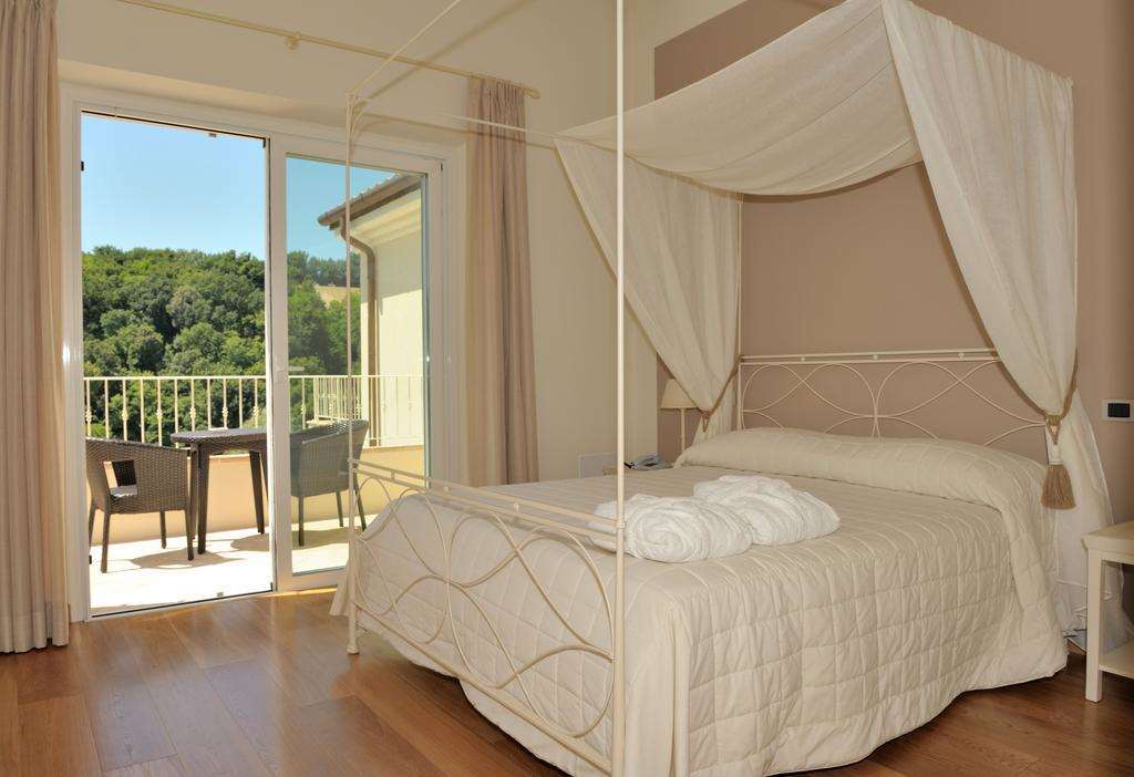 Hotel Giardino Suites And Spa - Numana Oda fotoğraf