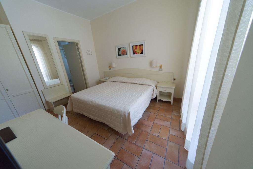 Hotel Giardino Suites And Spa - Numana Oda fotoğraf